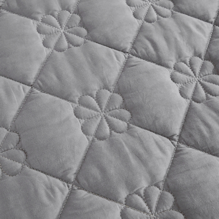 91家纺网 家纺一手货源 找家纺 情煊家纺2023新款全棉夹棉纯色花边床笠 绅士灰