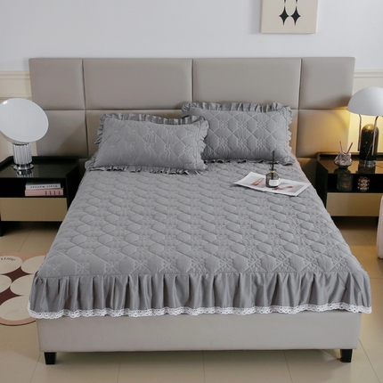 91家纺网 家纺一手货源 找家纺 情煊家纺2023新款全棉夹棉纯色花边床笠 绅士灰