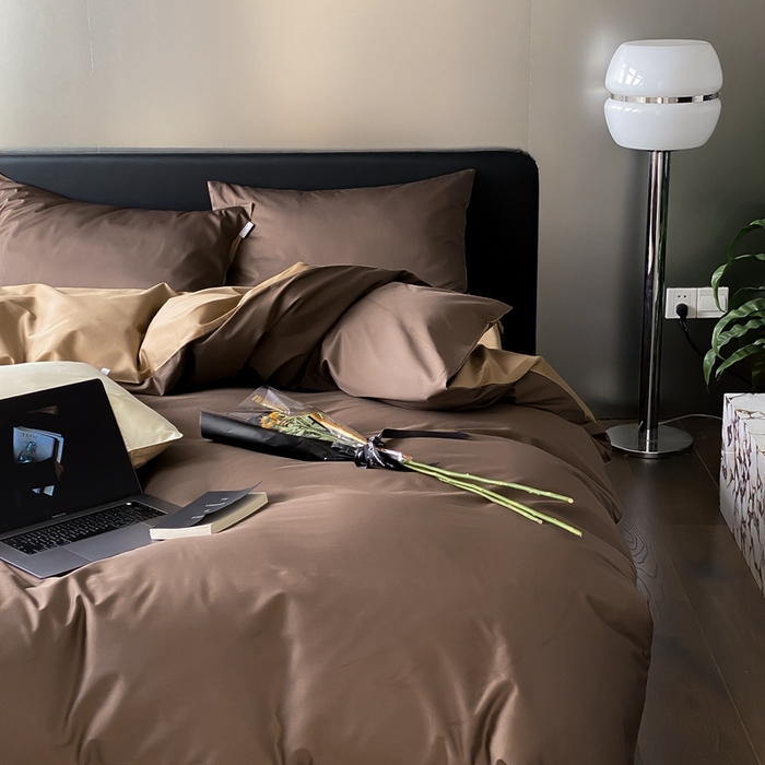 91家纺网 家纺一手货源 找家纺 梦享生活家居 2023新款100支长绒棉贡缎双拼四件套 摩卡棕