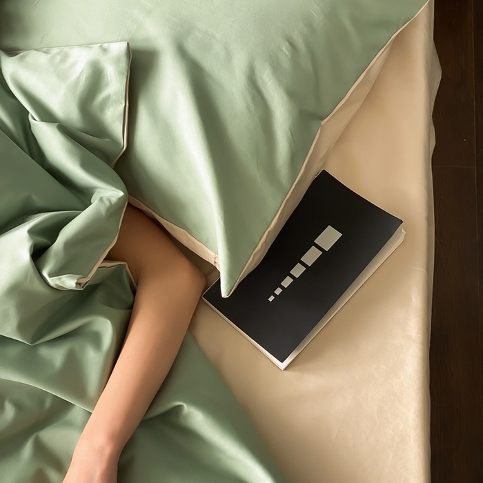 91家纺网 家纺一手货源 找家纺 梦享生活家居 2023新款100支长绒棉贡缎双拼四件套 竹青绿