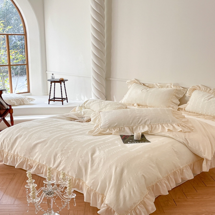 91家纺网 家纺一手货源 找家纺 玛奇朵 2023新品法式浪漫荷叶边60S华夫格大提花-凯伦系列 凯伦-白