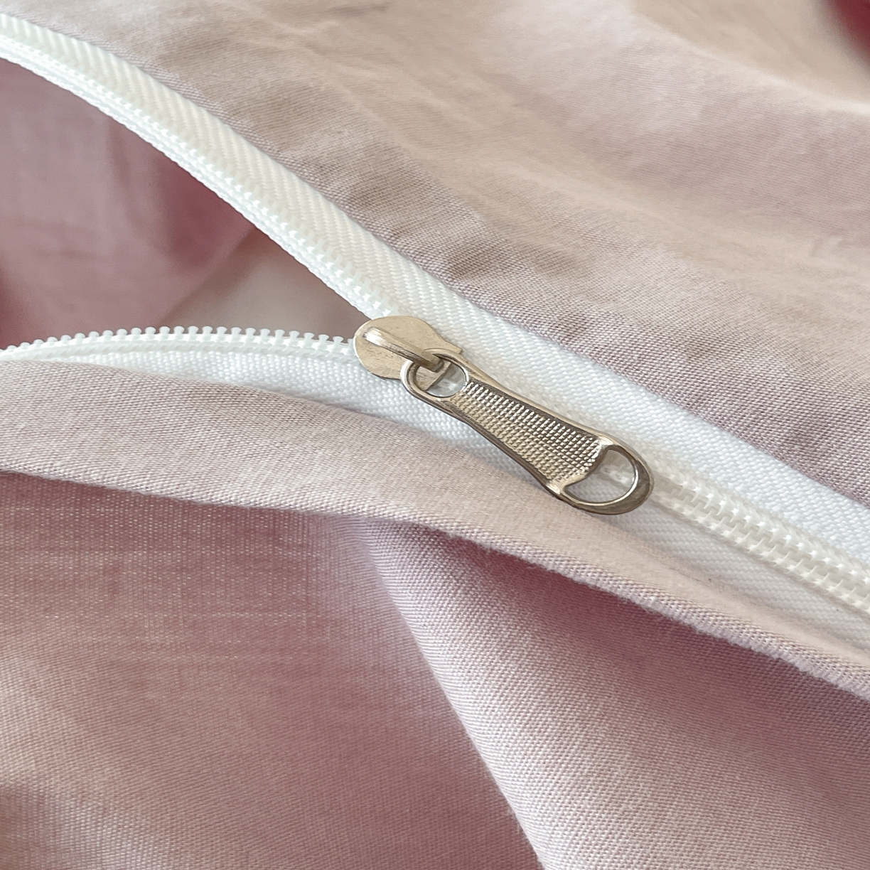 91家纺网 家纺一手货源 找家纺 玛奇朵 2023新品全棉有氧纱水洗棉-黛西系列 紫