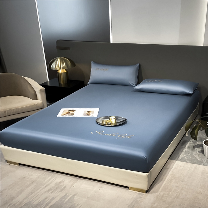 91家纺网 家纺一手货源 找家纺 古吉梦2024新款S刺绣A类抗菌防螨-冰丝床笠三件套 S刺绣-宾利蓝