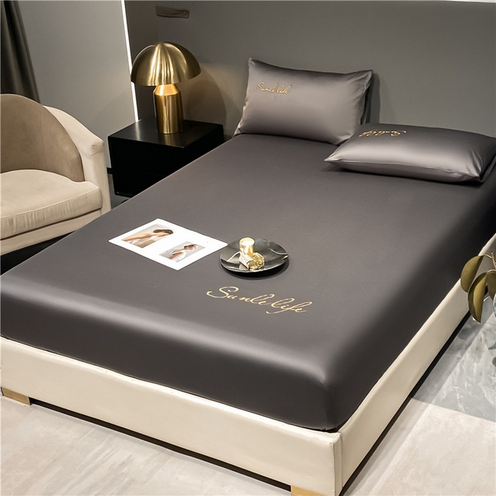 91家纺网 家纺一手货源 找家纺 古吉梦2024新款S刺绣A类抗菌防螨-冰丝床笠三件套 S刺绣-高级灰