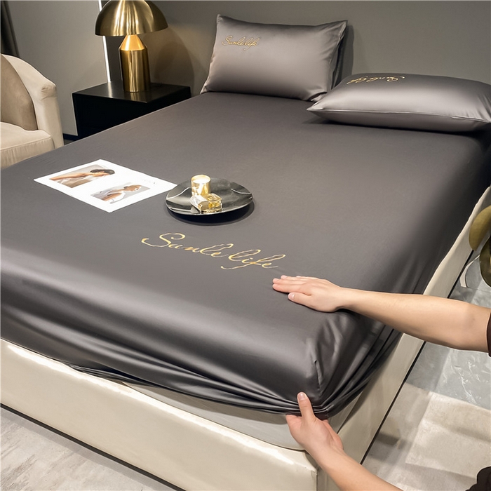 91家纺网 家纺一手货源 找家纺 古吉梦2024新款S刺绣A类抗菌防螨-冰丝床笠三件套 S刺绣-高级灰