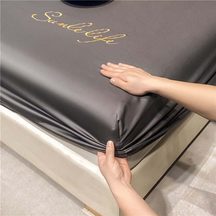 91家纺网 家纺一手货源 找家纺 古吉梦2024新款S刺绣A类抗菌防螨-冰丝床笠三件套 S刺绣-高级灰