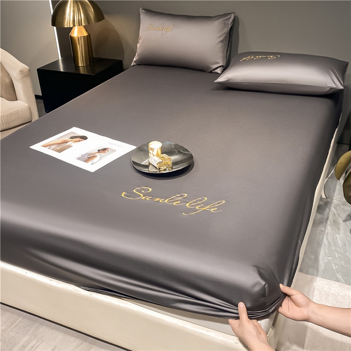 91家纺网 家纺一手货源 找家纺 古吉梦2024新款S刺绣A类抗菌防螨-冰丝床笠三件套 S刺绣-高级灰