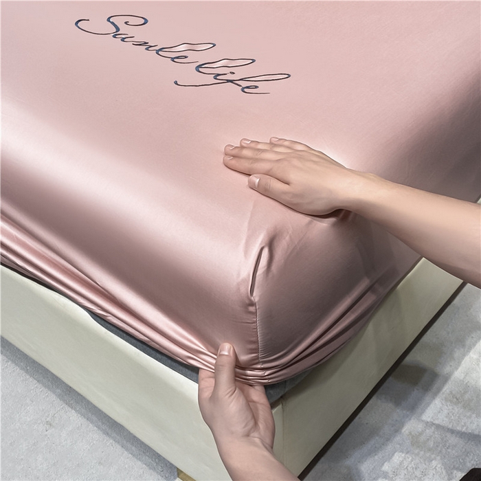 91家纺网 家纺一手货源 找家纺 古吉梦2024新款S刺绣A类抗菌防螨-冰丝床笠三件套 S刺绣-藕粉