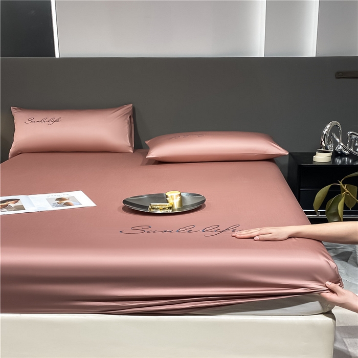 91家纺网 家纺一手货源 找家纺 古吉梦2024新款S刺绣A类抗菌防螨-冰丝床笠三件套 S刺绣-紫豆沙