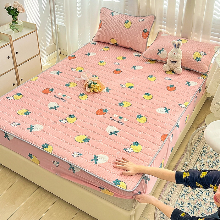 91家纺网 家纺一手货源 找家纺 民新家纺 2023新款乳胶凉席床笠款 小草莓