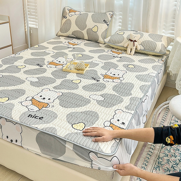 91家纺网 家纺一手货源 找家纺 民新家纺 2023新款乳胶凉席床笠款 布朗熊