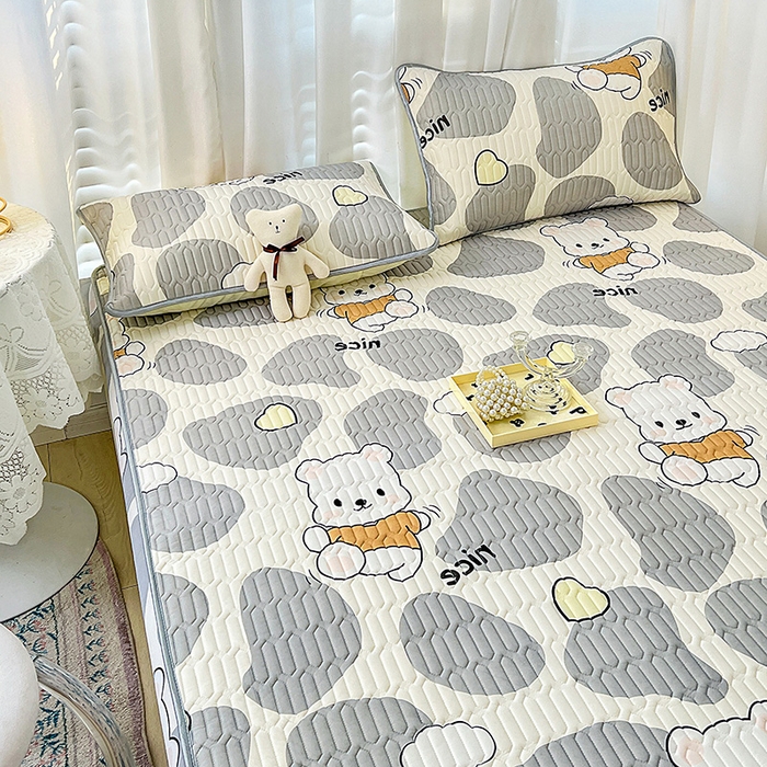 91家纺网 家纺一手货源 找家纺 民新家纺 2023新款乳胶凉席床笠款 布朗熊