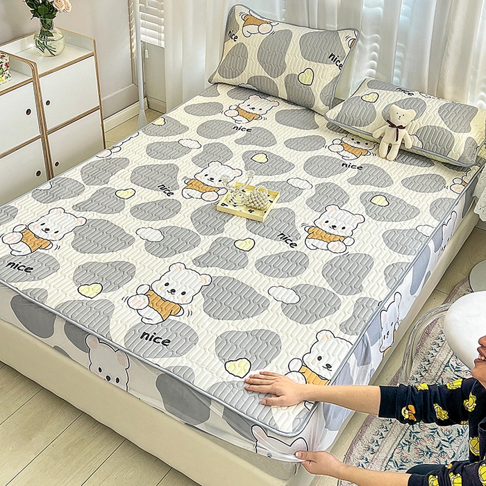 91家纺网 家纺一手货源 找家纺 民新家纺 2023新款乳胶凉席床笠款 布朗熊