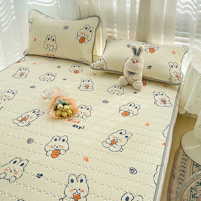 91家纺网 家纺一手货源 找家纺 民新家纺 2023新款乳胶凉席床笠款 萝卜兔