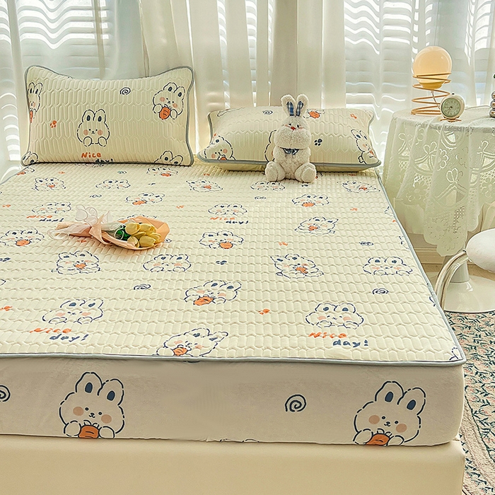 91家纺网 家纺一手货源 找家纺 民新家纺 2023新款乳胶凉席床笠款 萝卜兔