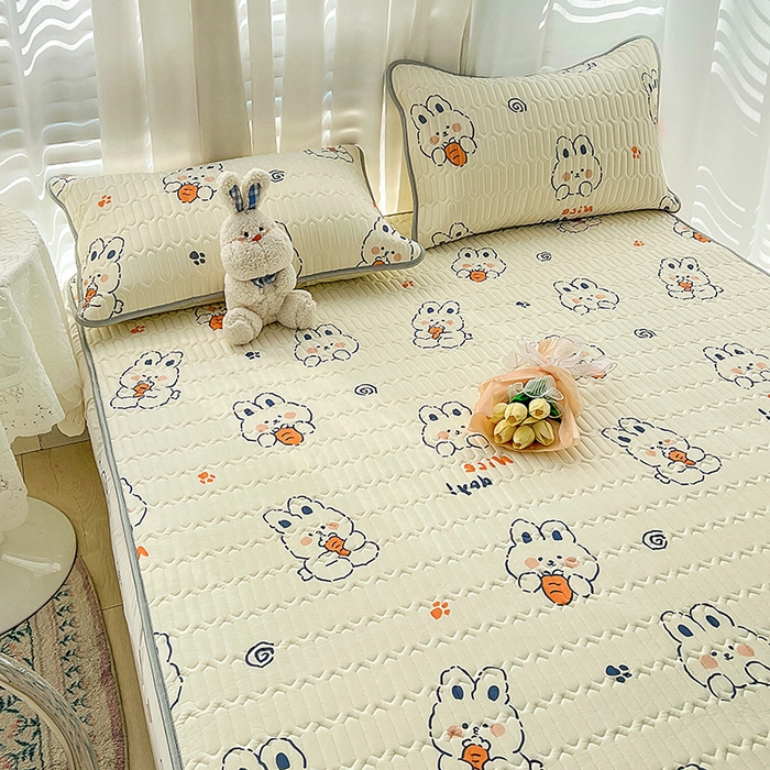 91家纺网 家纺一手货源 找家纺 民新家纺 2023新款乳胶凉席床笠款 萝卜兔