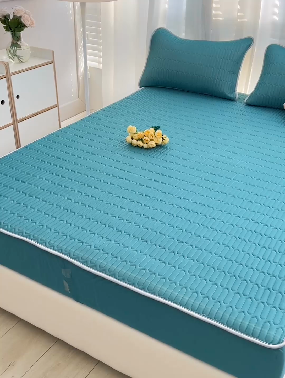 91家纺网 家纺一手货源 找家纺 民新家纺 2023新款乳胶凉席床笠款 墨绿