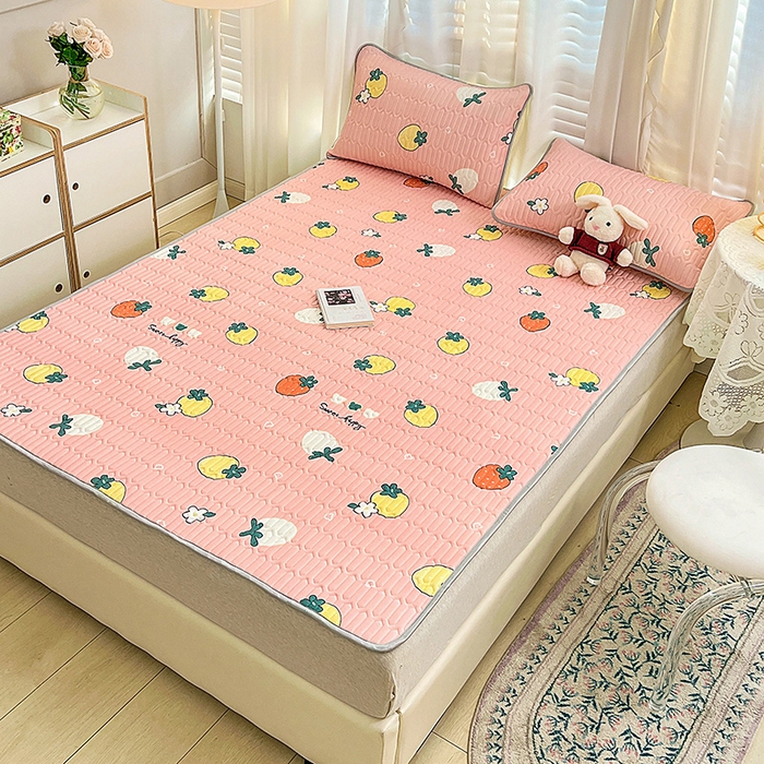 91家纺网 家纺一手货源 找家纺 民新家纺 2023新款乳胶凉席 小草莓