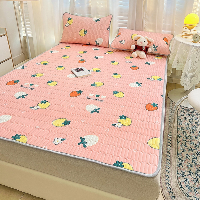 91家纺网 家纺一手货源 找家纺 民新家纺 2023新款乳胶凉席 小草莓