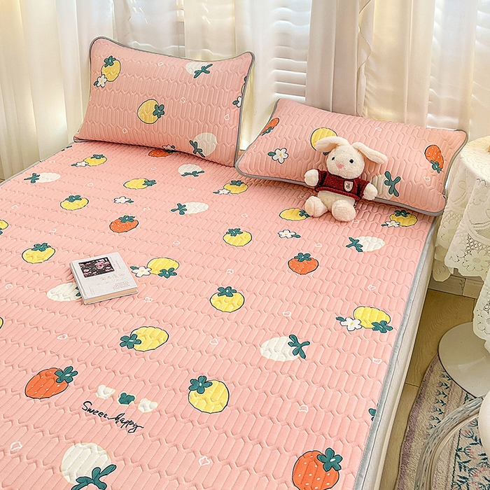 91家纺网 家纺一手货源 找家纺 民新家纺 2023新款乳胶凉席 小草莓