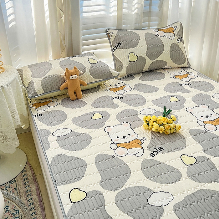 91家纺网 家纺一手货源 找家纺 民新家纺 2023新款乳胶凉席 布朗熊