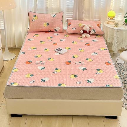 91家纺网 家纺一手货源 找家纺 民新家纺 2023新款乳胶凉席 小草莓