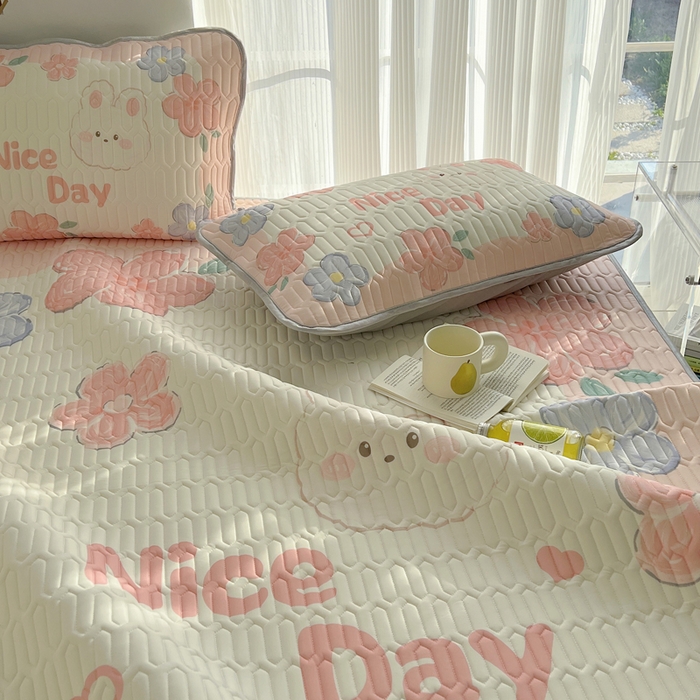 91家纺网 家纺一手货源 找家纺 慕尚家纺 2025新款乳胶大版席 花田小兔