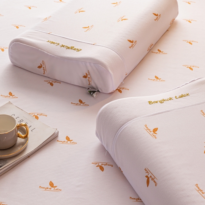 91家纺网 家纺一手货源 找家纺 泰国曼谷乳胶枕枫叶针织狼牙曲线按摩儿童A品乳胶枕裸芯批发