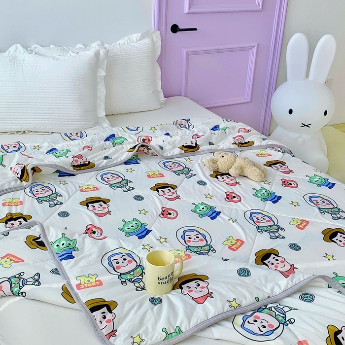 91家纺网 家纺一手货源 找家纺 星期八 2023新款迪士尼针织棉夏被 巴斯光年