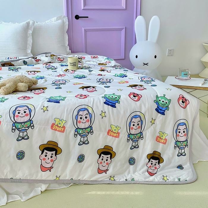 91家纺网 家纺一手货源 找家纺 星期八 2023新款迪士尼针织棉夏被 巴斯光年