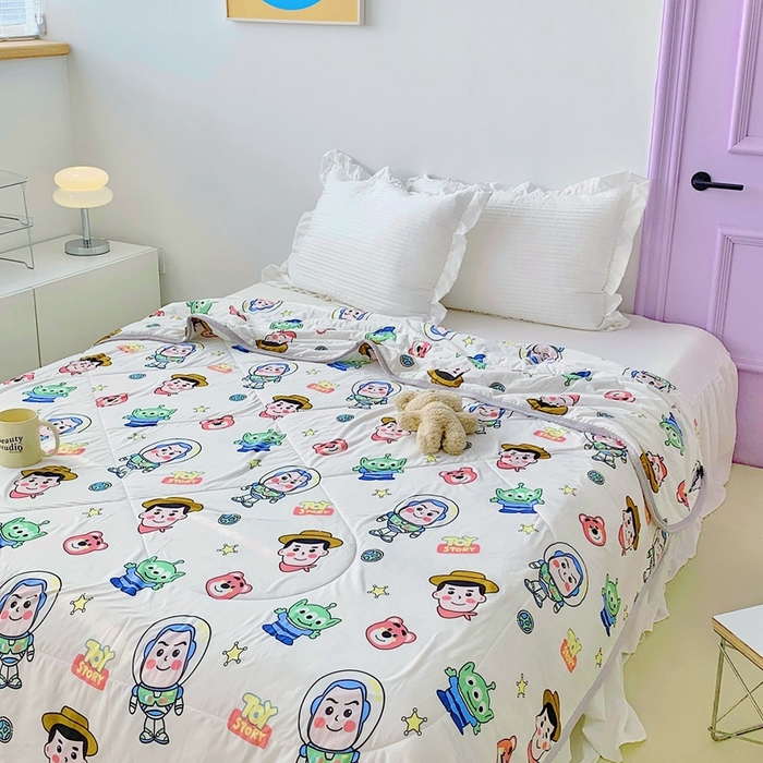 91家纺网 家纺一手货源 找家纺 星期八 2023新款迪士尼针织棉夏被 巴斯光年