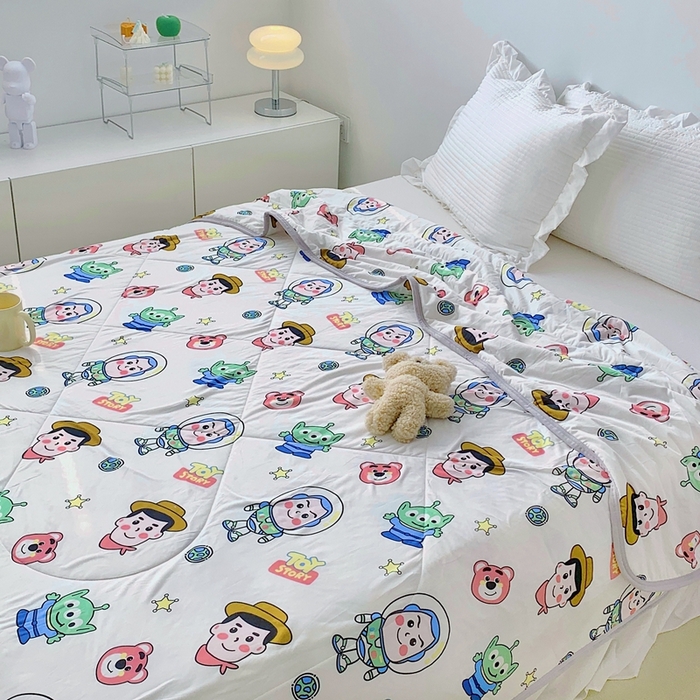 91家纺网 家纺一手货源 找家纺 星期八 2023新款迪士尼针织棉夏被 巴斯光年