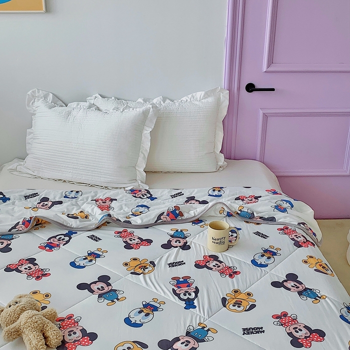 91家纺网 家纺一手货源 找家纺 星期八 2023新款迪士尼针织棉夏被 萌趣