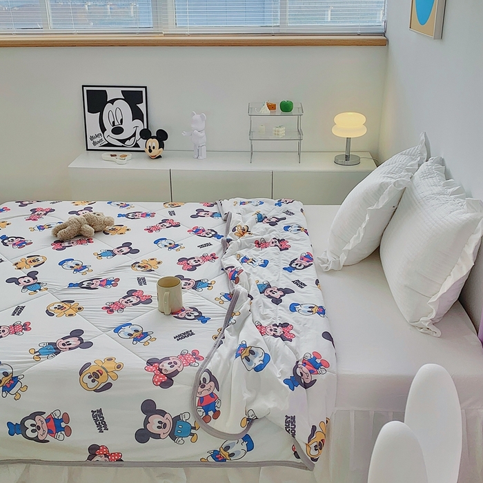 91家纺网 家纺一手货源 找家纺 星期八 2023新款迪士尼针织棉夏被 萌趣