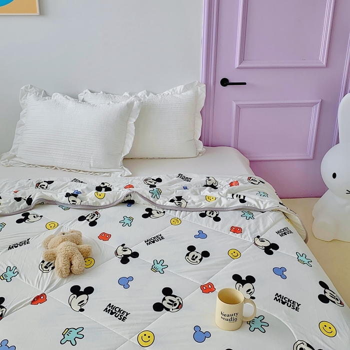 91家纺网 家纺一手货源 找家纺 星期八 2023新款迪士尼针织棉夏被 米奇