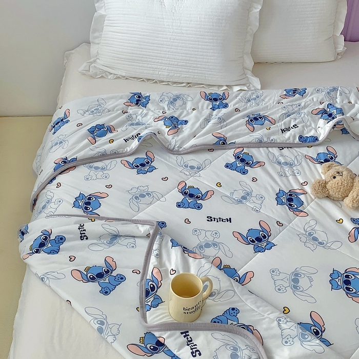 91家纺网 家纺一手货源 找家纺 星期八 2023新款迪士尼针织棉夏被 史迪仔