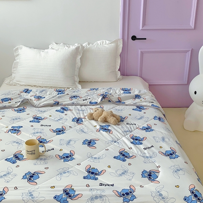 91家纺网 家纺一手货源 找家纺 星期八 2023新款迪士尼针织棉夏被 史迪仔