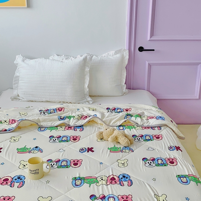 91家纺网 家纺一手货源 找家纺 星期八 2023新款迪士尼针织棉夏被 维尼乐园