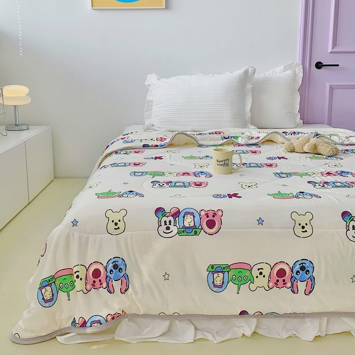 91家纺网 家纺一手货源 找家纺 星期八 2023新款迪士尼针织棉夏被 维尼乐园