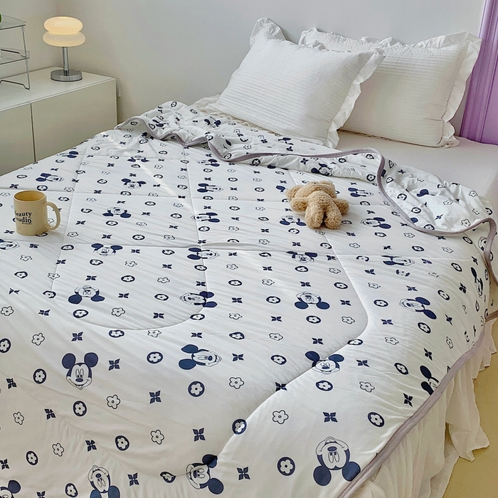 91家纺网 家纺一手货源 找家纺 星期八 2023新款迪士尼针织棉夏被 字母米奇