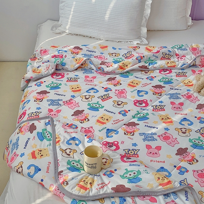 91家纺网 家纺一手货源 找家纺 星期八 2023新款迪士尼针织棉夏被 总动员