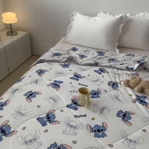 91家纺网 家纺一手货源 找家纺 星期八 2023新款迪士尼针织棉夏被 史迪仔