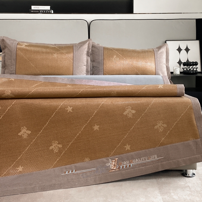 91家纺网 家纺一手货源 找家纺 伊被源 2023新款凉感冰藤席-沁雅、字母、蝶恋花 沁雅-咖