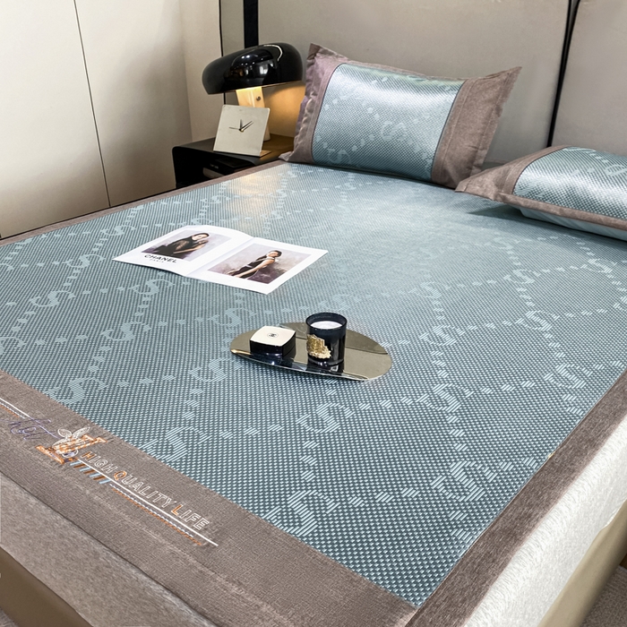 91家纺网 家纺一手货源 找家纺 伊被源 2023新款凉感冰藤席-沁雅、字母、蝶恋花 字母-绿