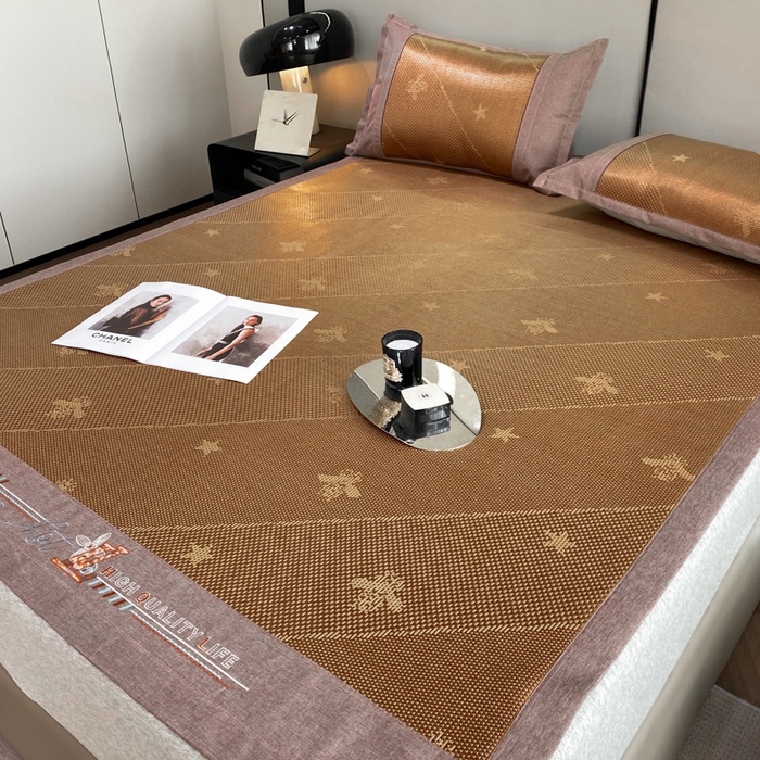 91家纺网 家纺一手货源 找家纺 伊被源 2023新款凉感冰藤席-沁雅、字母、蝶恋花 沁雅-咖