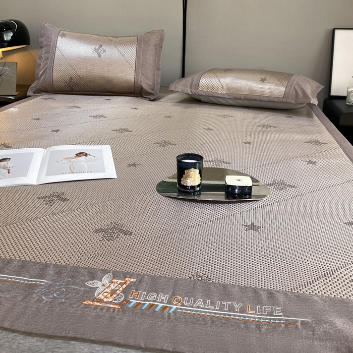 91家纺网 家纺一手货源 找家纺 伊被源 2023新款凉感冰藤席-沁雅、字母、蝶恋花 沁雅-香槟