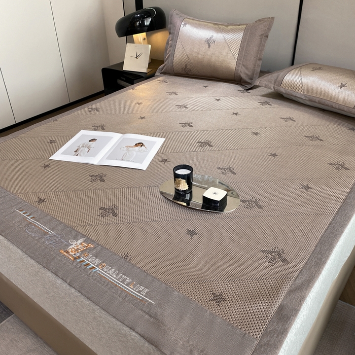 91家纺网 家纺一手货源 找家纺 伊被源 2023新款凉感冰藤席-沁雅、字母、蝶恋花 沁雅-香槟