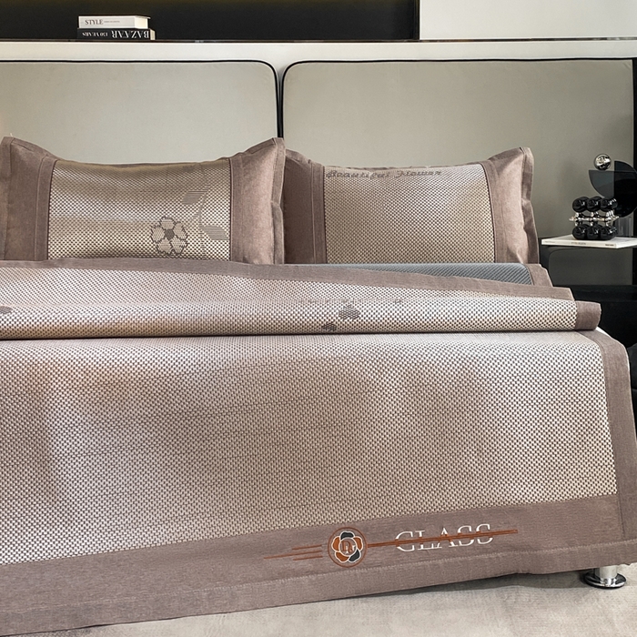 91家纺网 家纺一手货源 找家纺 伊被源 2023新款凉感冰藤席-沁雅、字母、蝶恋花 蝶恋花-香槟