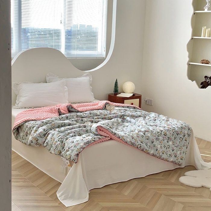 91家纺网 家纺一手货源 找家纺 星期八 2023新款全棉豆豆春秋被夏被 绿茵