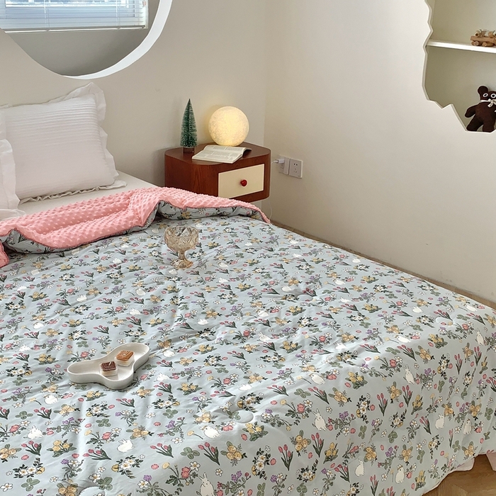 91家纺网 家纺一手货源 找家纺 星期八 2023新款全棉豆豆春秋被夏被 绿茵